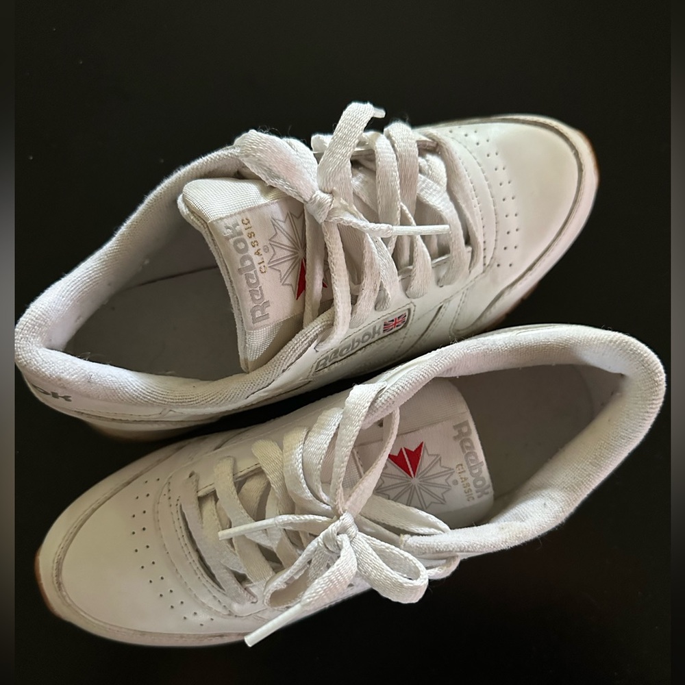 Classic Reebok shoes - Picture 5 of 10